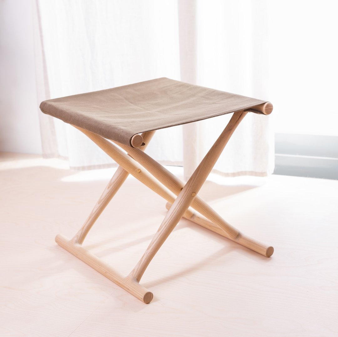 四月折凳-April stool - 其他家具 - 木头 卡其色
