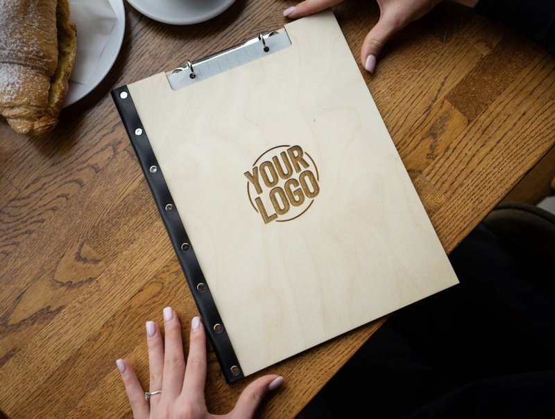 带有可自订选项的雕刻木制菜单资料夹，个性化木制菜单 - 其他 - 木头 多色