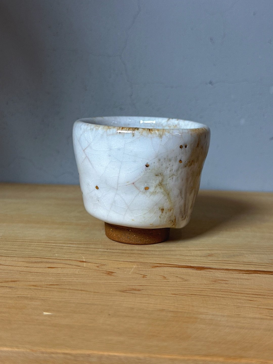 余华宇老师手作-鼠志野鎏金杯-开片系列-容量约80cc - 茶具/茶杯 - 陶 