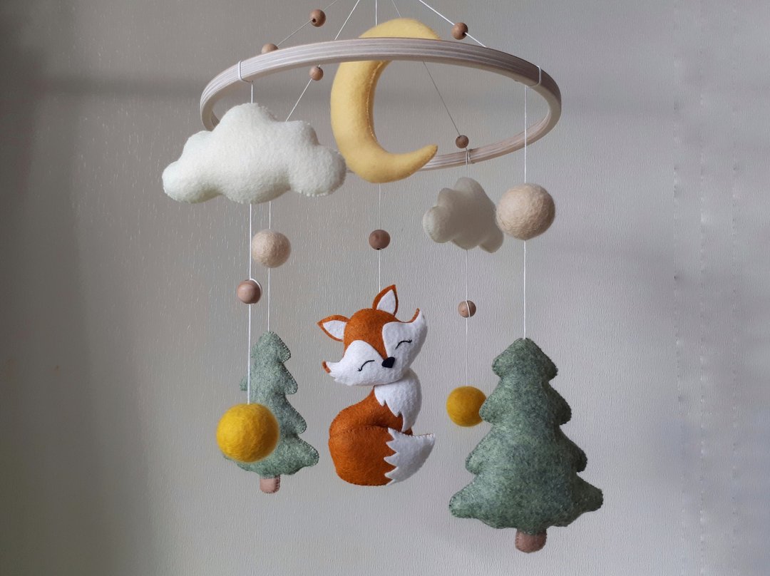 Mobile baby nursery decor woodland, fox crib mobile, expecting mom gift - 玩具/玩偶 - 环保材料 橘色