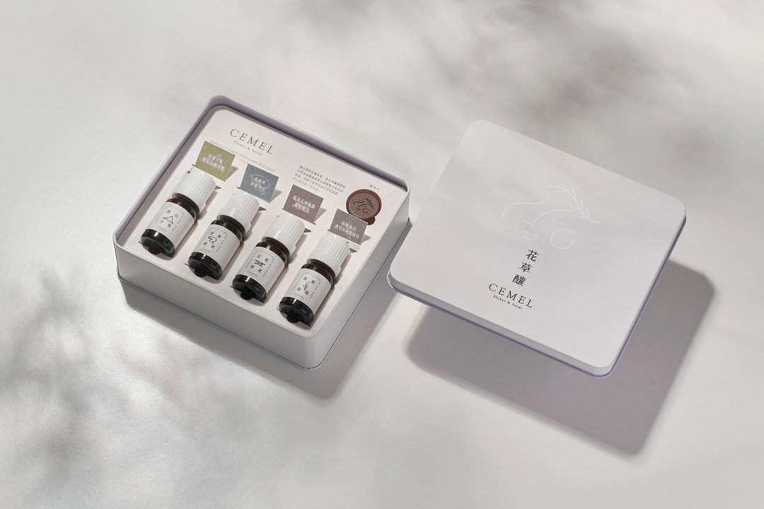 雾台记忆香氛礼盒组 - 香薰/精油/线香 - 精油 透明