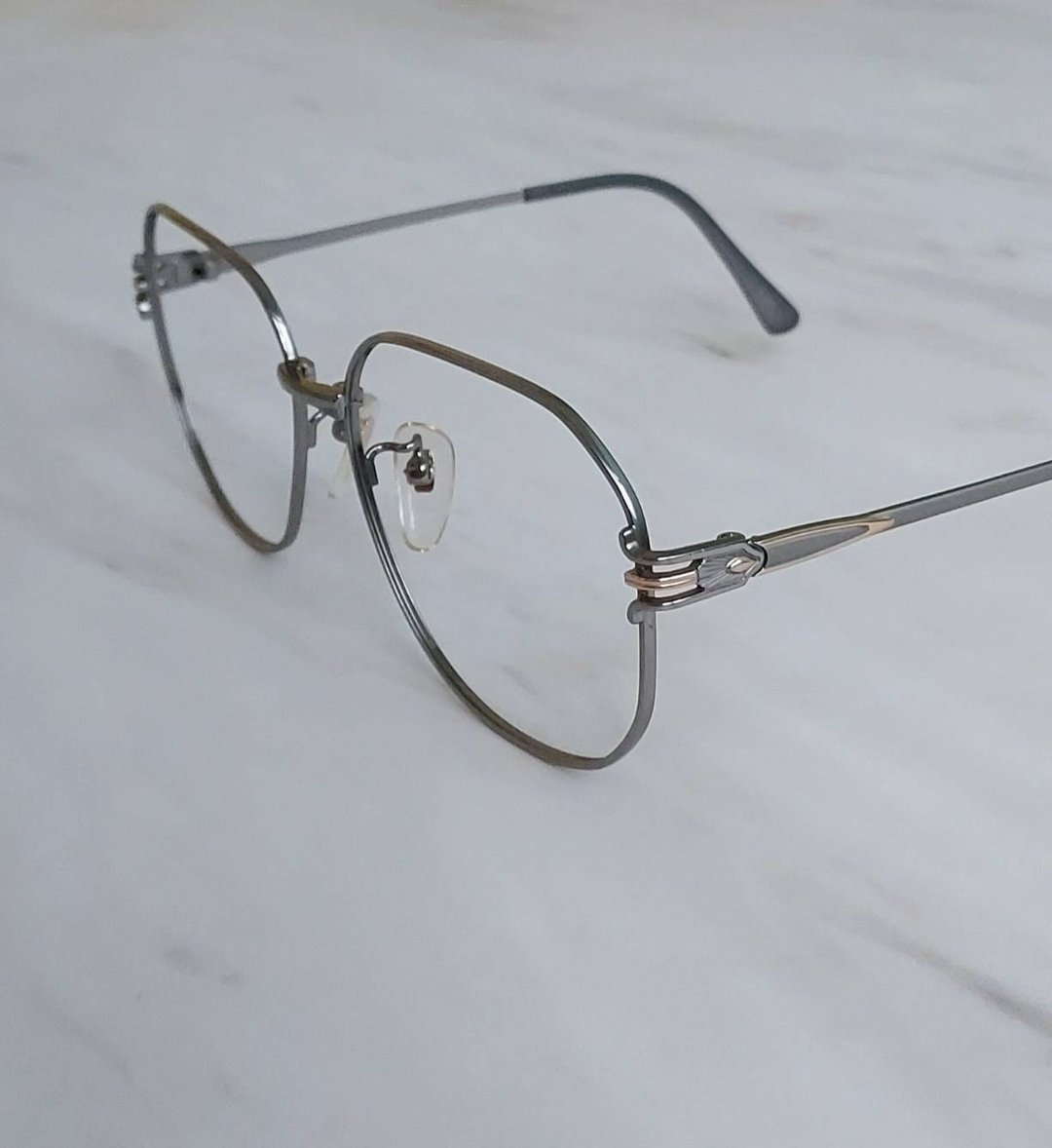 VINTAGE绝版老品全新古董眼镜 钛合金 亮灰银 镶嵌金色图腾 - 眼镜/眼镜框 - 其他金属 银色