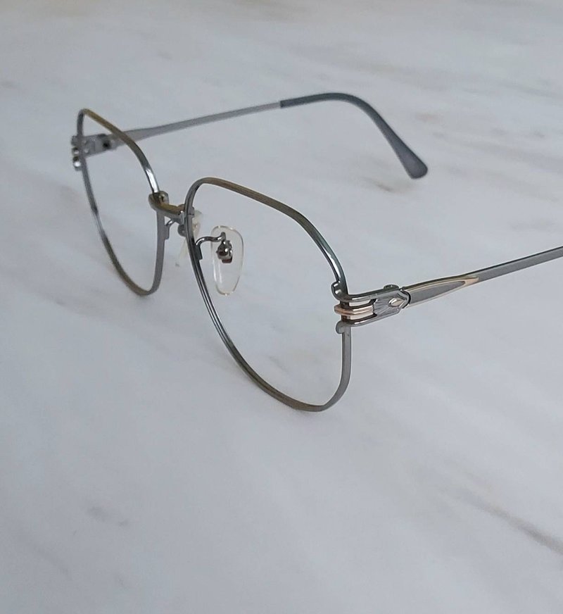 VINTAGE绝版老品全新古董眼镜 钛合金 亮灰银 镶嵌金色图腾 - 眼镜/眼镜框 - 其他金属 银色