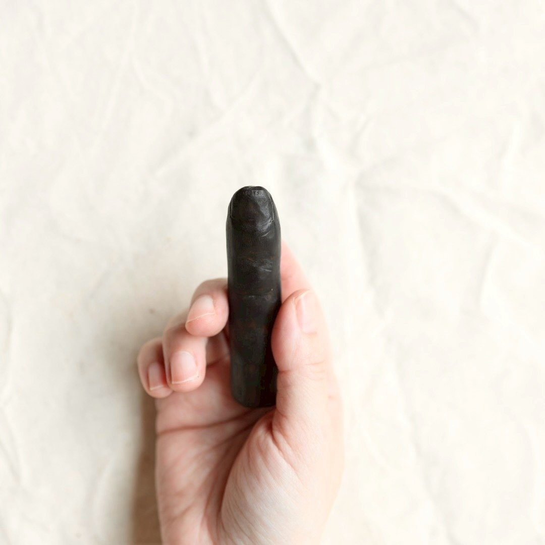 【快速出货】_火烧炭化木雕卢恩女巫手指魔法棒能量治疗仪式 (短版 - 摆饰 - 木头 黑色
