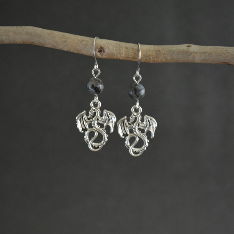 龙耳环 Larvikite 石深银龙耳环 Witchcraft 饰品 - 耳环/耳夹 - 其他金属 银色