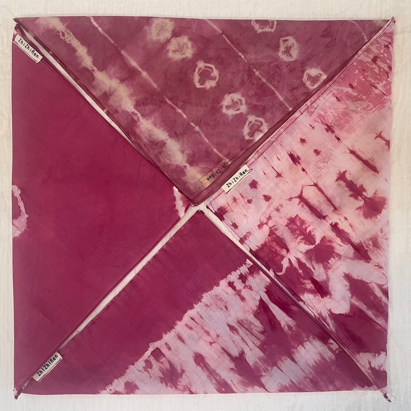 【ZhiZhiRen】天然植物染方巾 | 小方巾- 手帕 - 紫胶手染 - 手帕/方巾 - 棉．麻 粉红色