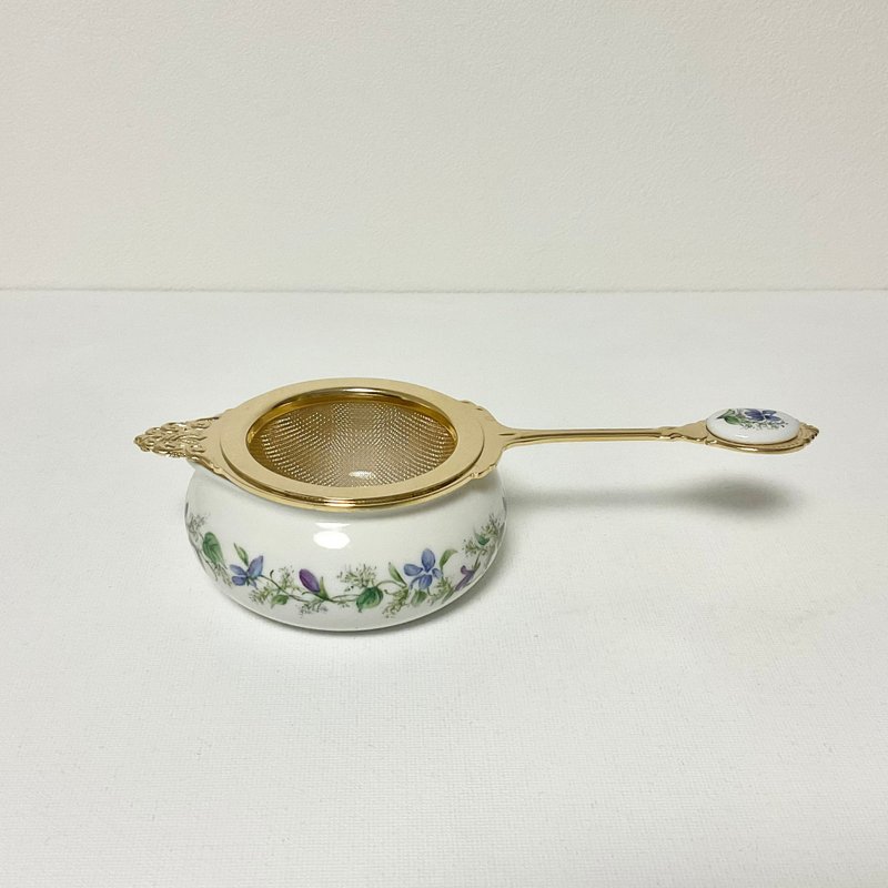 Hand-painted violet tea strainer - 其他 - 瓷 白色