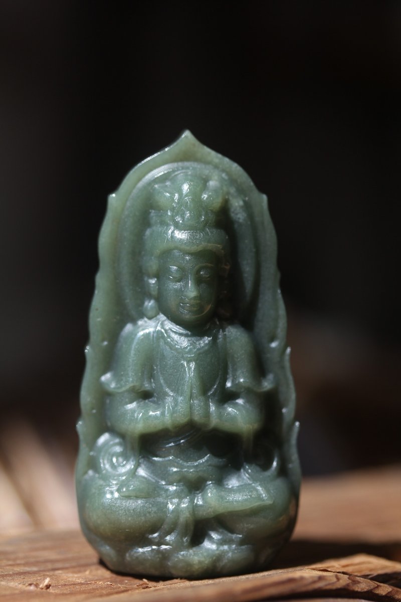 天然和田碧玉坐姿莲花观音菩萨玉石项链雕刻挂件吊坠送爸爸礼物 - 吊饰 - 玉石 绿色