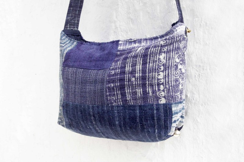 生日礼物 母亲节礼物 情人节礼物 手工限量一件 天然棉麻收纳包 / 民族风斜背包 / 植物染indigo肩背包 /侧背包 - 蓝染森林 古布手工拼布棉麻植物染 - 侧背包/斜挎包 - 棉．麻 蓝色