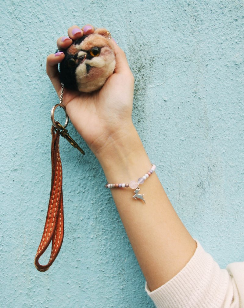 手工彩色陶瓷珠 配 雕花粉晶, 镀银子鹿, 弹性手链 Pink Quartz Ceramic beads bracelet - 手链/手环 - 宝石 多色