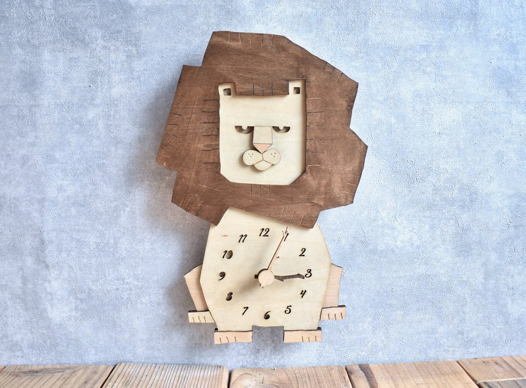 Lion Plane Clock Wooden Wall Clock - 时钟/闹钟 - 木头 卡其色
