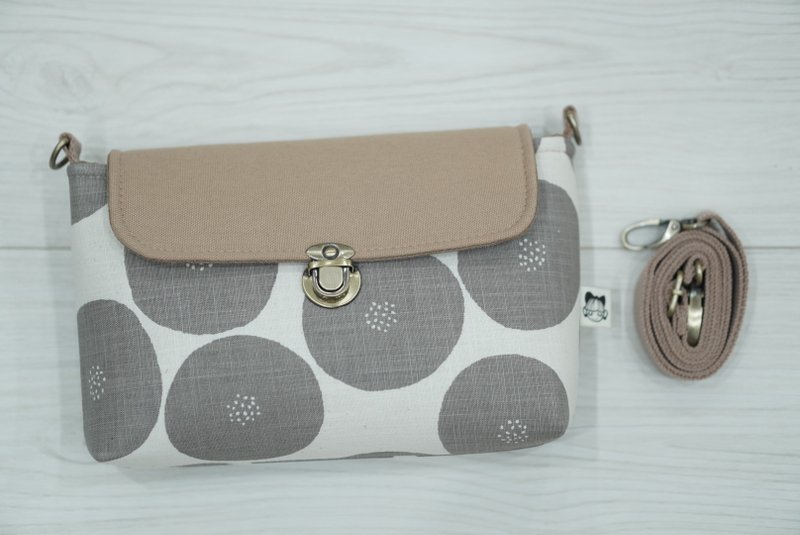 加大三层发财包 红豆面包灰 - 侧背包/斜挎包 - 棉．麻 灰色