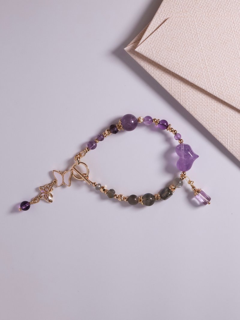 缓缓成形。薰衣草紫水晶爱心 紫水晶 拉长石 14K包金 水晶手链 - 手链/手环 - 水晶 紫色