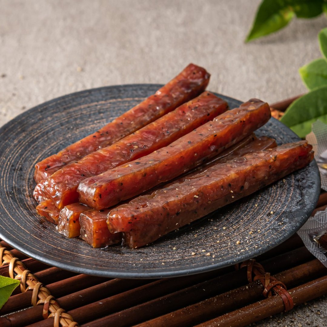 食在是肉干 | 黑胡椒烧肉条 140g | 狸小路烧肉 联名款 - 肉干/肉松 - 新鲜食材 红色