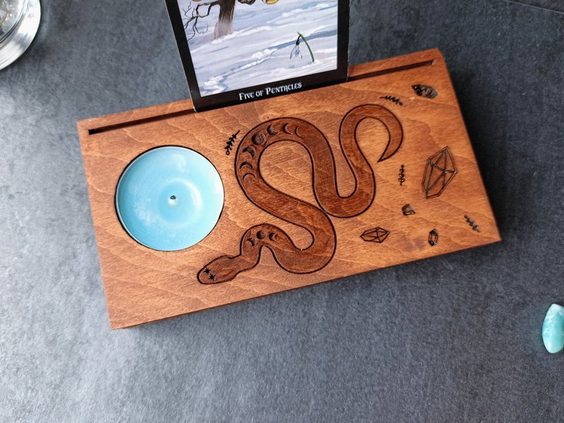 Crystal snake tarot card display. One card holder daily reading tarot accessory - 摆饰 - 木头 咖啡色