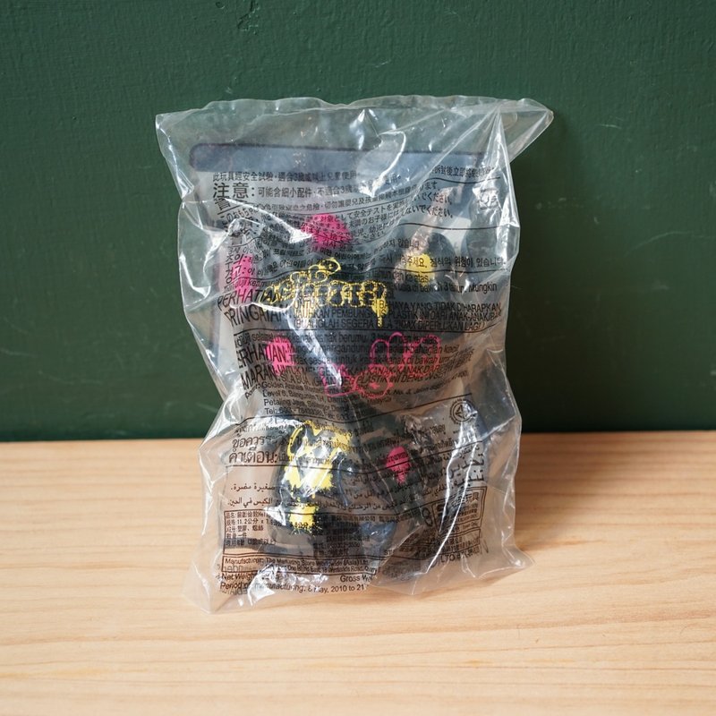 【北极二手杂货】绝版 麦当劳 hello kitty London  2010 玩具 收 - 玩偶/公仔 - 塑料 黑色