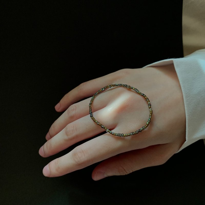 越过沼泽 | 森林绿串珠弹性手链 - 手链/手环 - 玻璃 绿色