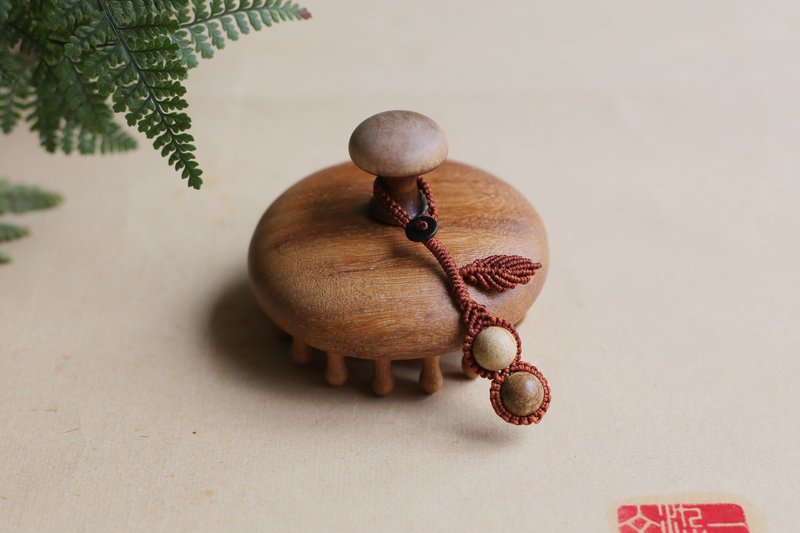 壹染指手作 | 檀木 粗齿 按摩器 | 按摩头皮 全身 | 舒缓 减压 - 彩妆刷具/镜子/梳子 - 木头 咖啡色