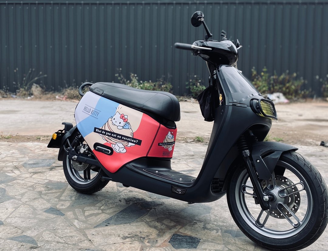 BLR gogoroVIVA XL 车身造型保护套 KITTY 防刮车套 K15 - 其他 - 聚酯纤维 红色