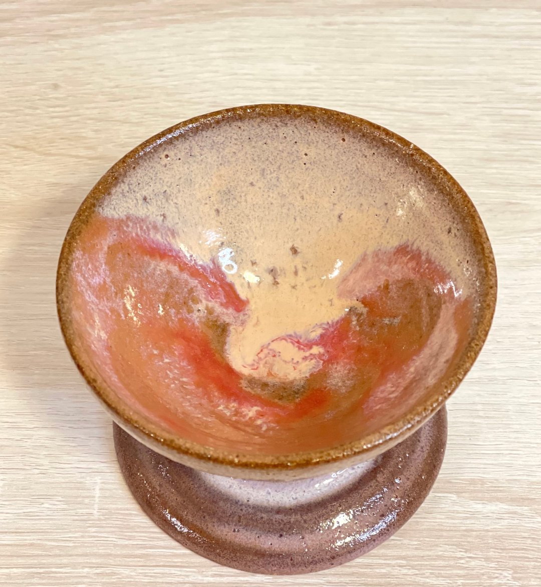 大人味草莓牛奶系 高台小皿 试做品 - 碗 - 陶 咖啡色