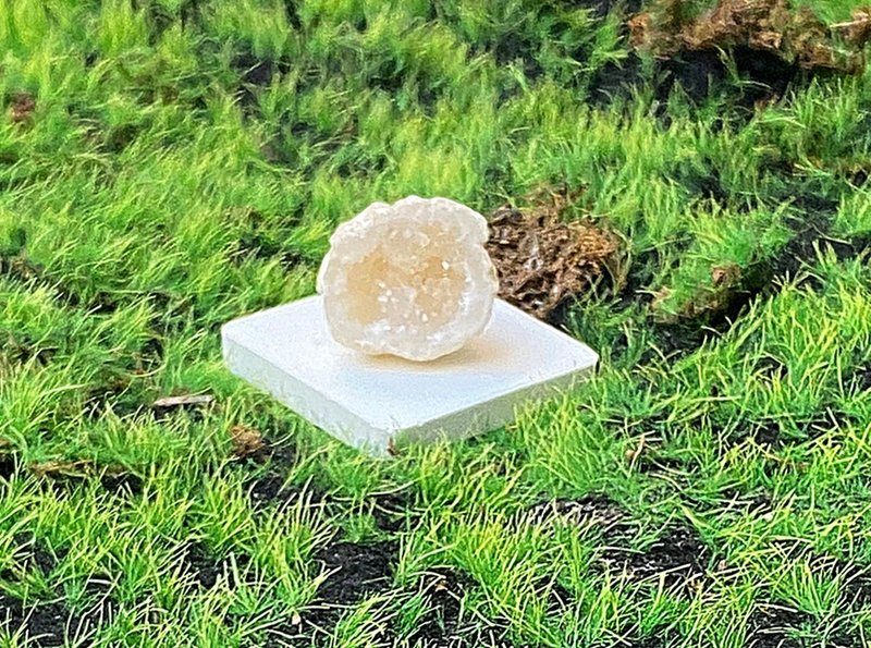 天然原矿晶莹剔透招财玛瑙白晶洞 招财开运 快速出货 风水摆件 - 摆饰 - 水晶 多色