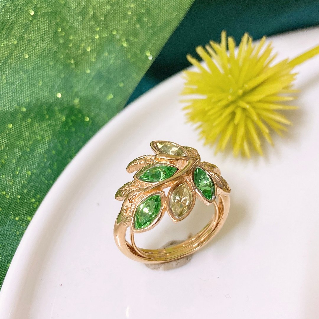 【西洋古董饰品】Avon 微调 闪烁绿钻绿叶堆叠 黄绿叶 精美戒指 - 戒指 - 贵金属 绿色