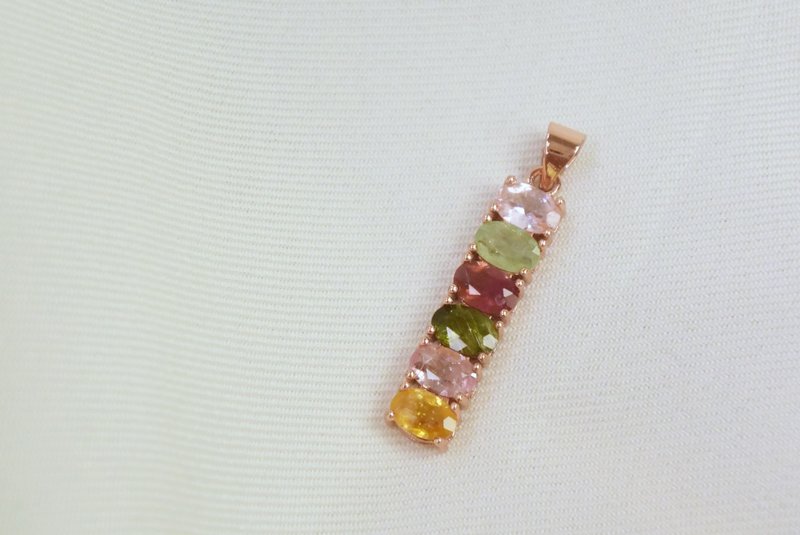 曜心轨迹 六彩直排碧壐墬子 - 项链 - 宝石 多色