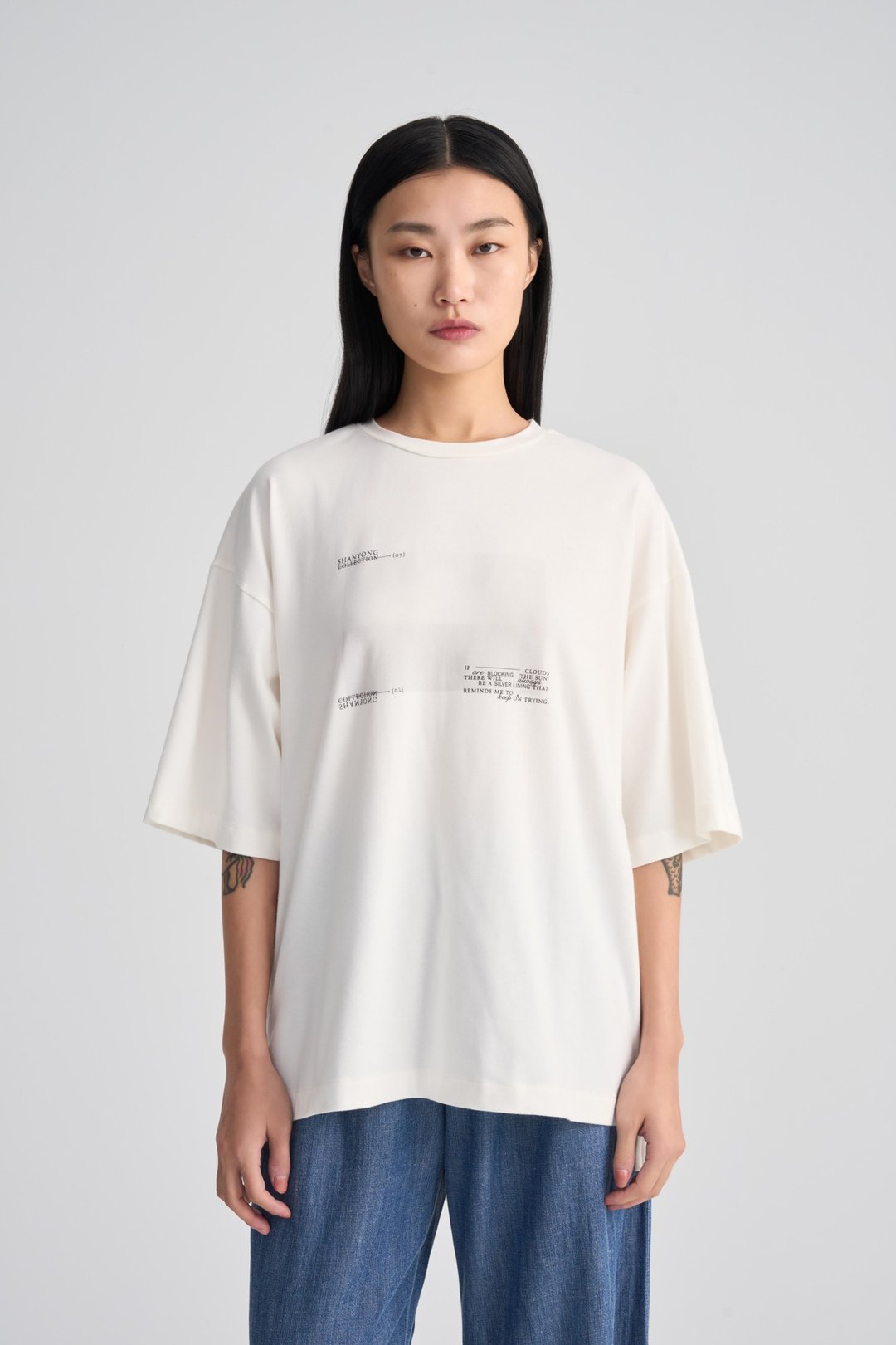 Shan Yong同名短袖印图落肩棉T (三色) - 女装 T 恤 - 棉 
