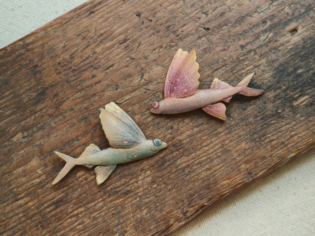 【飞鱼别针/单支】手染皮革/海洋生物/潜水/冲浪/兰屿 - 钥匙链/钥匙包 - 真皮 多色