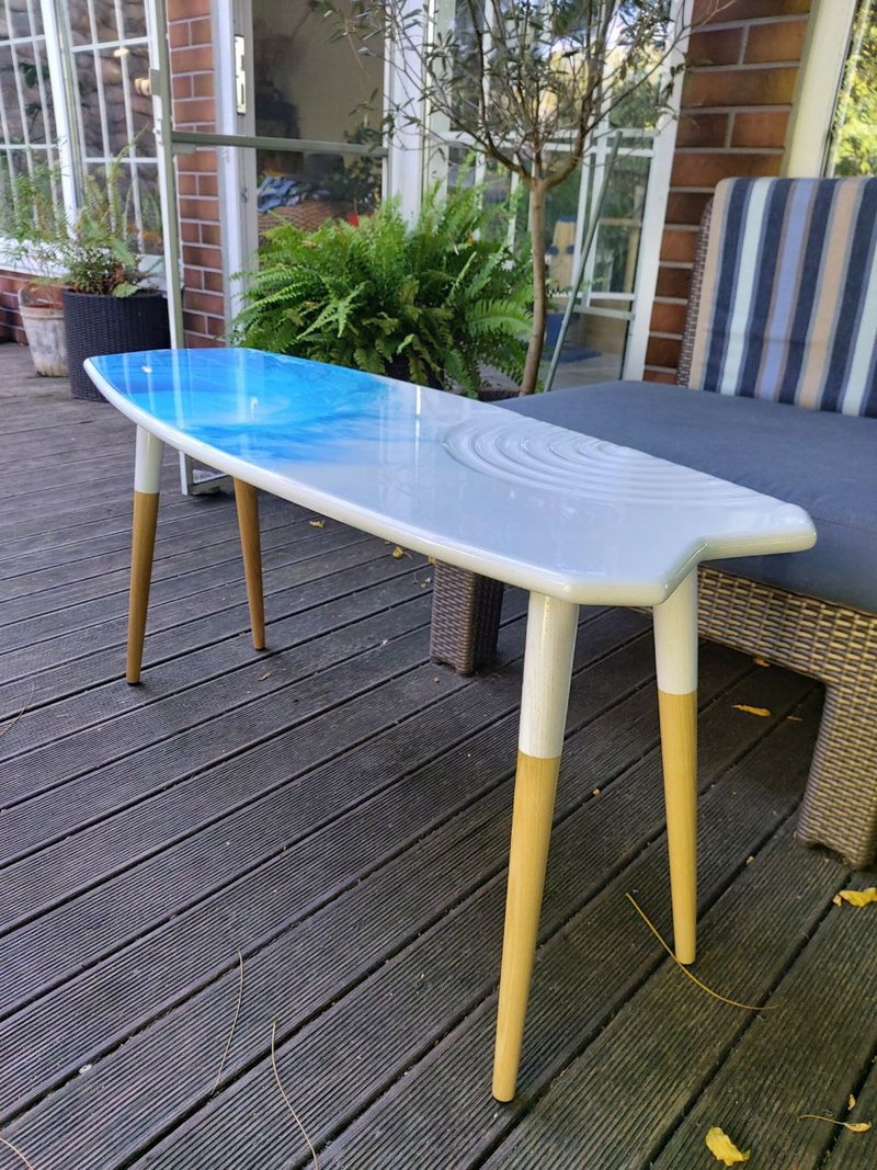 Surfboard coffee table with 3d effect - 其他家具 - 其他材质 白色