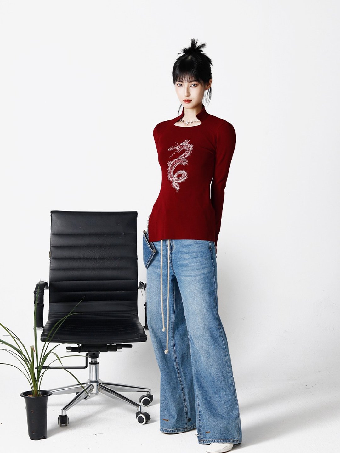 龙纹古着 刺绣紅色开叉针织打底衫 - 女装上衣 - 其他人造纤维 红色