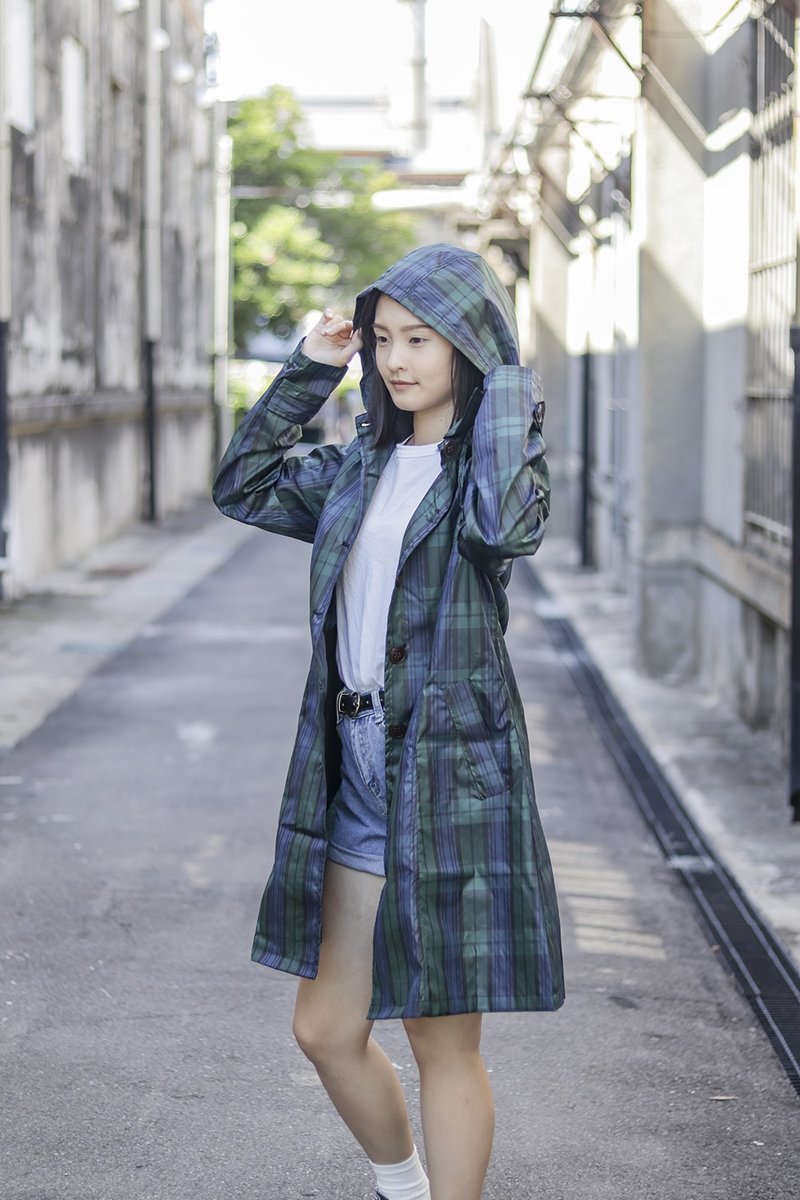 Unni梦想格子防水风衣 雨衣 raincoat 雨风衣 防风 防拨水 遮晒 - 女装休闲/机能外套 - 防水材质 蓝色