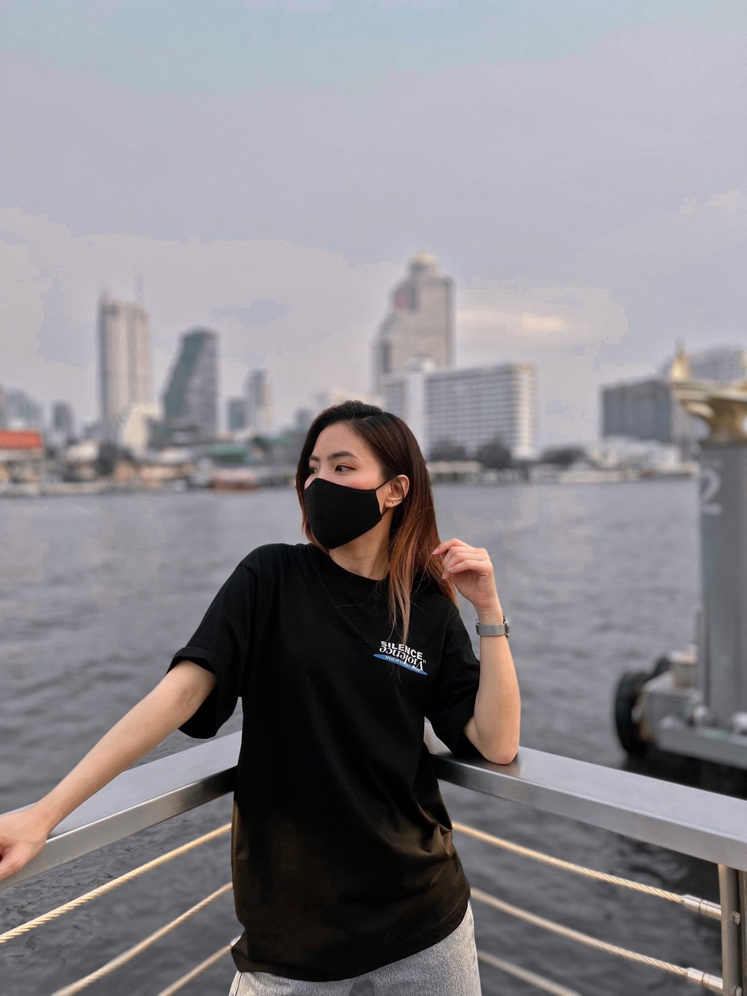 Silence Violence Oversize T-Shirt with graphic front&amp;back - 男装上衣/T 恤 - 棉．麻 