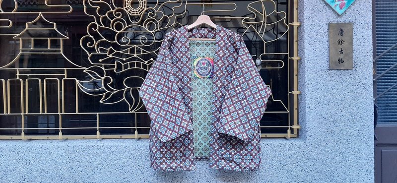 AMIN'S SHINY WORLD 紫罗兰底满版提花小花朵 KIMONO 厚磅 - 女装休闲/机能外套 - 棉．麻 多色