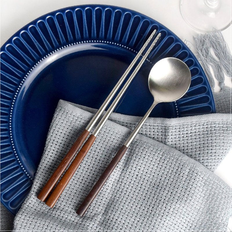 不锈钢原木系列餐具组 铁木 - 筷子/筷架 - 不锈钢 咖啡色