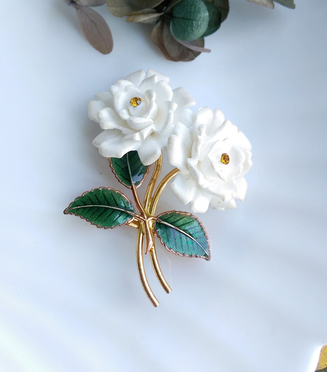 Vintage Jewelry  立体 双朵白玫瑰 别针 胸针 - 胸针 - 其他金属 金色