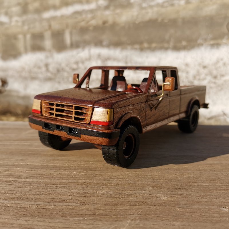 Collectible toy car model Ford F250 - 摆饰 - 木头 