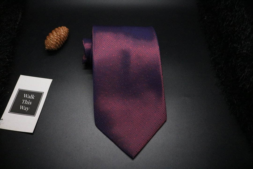 酒红色波点真丝领带暗纹商务necktie - 领带/领带夹 - 丝．绢 红色