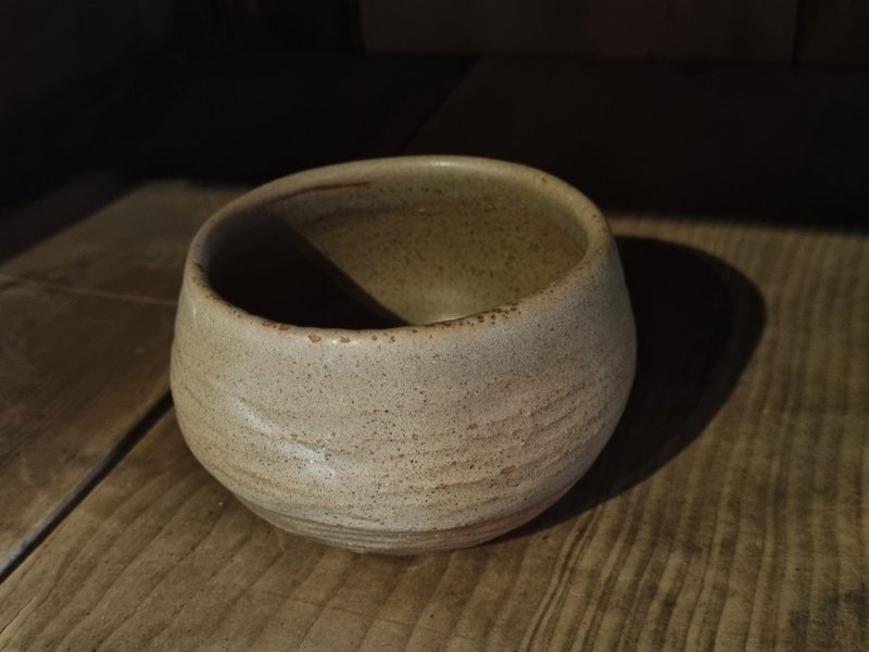 【眽眽制陶】浅茶色横纹小碗 - 盘 盆器 饰品盘 碗 - 摆饰 - 陶 卡其色