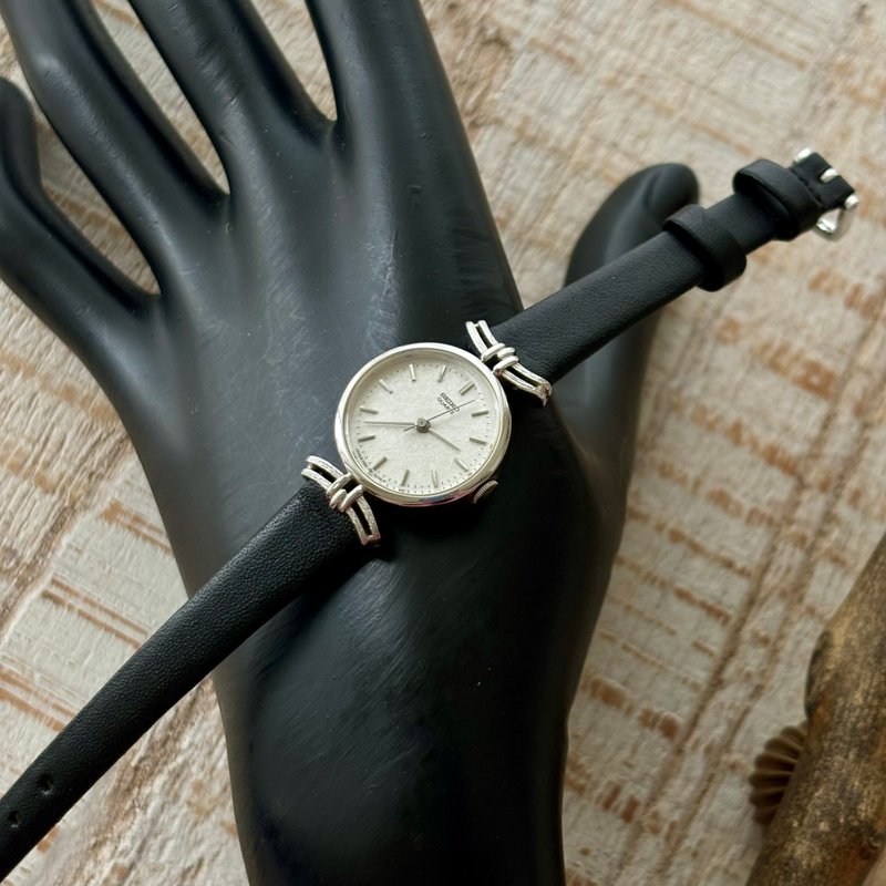SEIKO 棉絮纹理白灰表盘 银色圆形 特制表耳 古董表 vintage - 女表 - 其他金属 银色