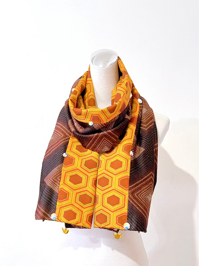 纯手作/日本古董布古典龟甲几何金黄咖啡撞色菱格纹毛料围巾披肩 - 围巾/披肩 - 羊毛 多色