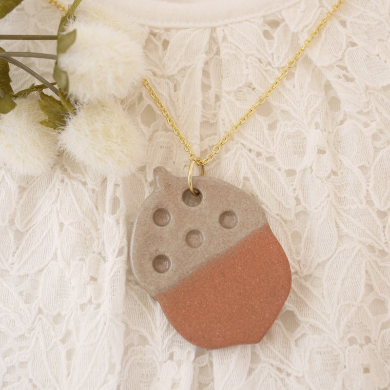 Acorn necklace 【Dots ball】 / Acorn necklace 【Polka dot】 - 项链 - 陶 咖啡色