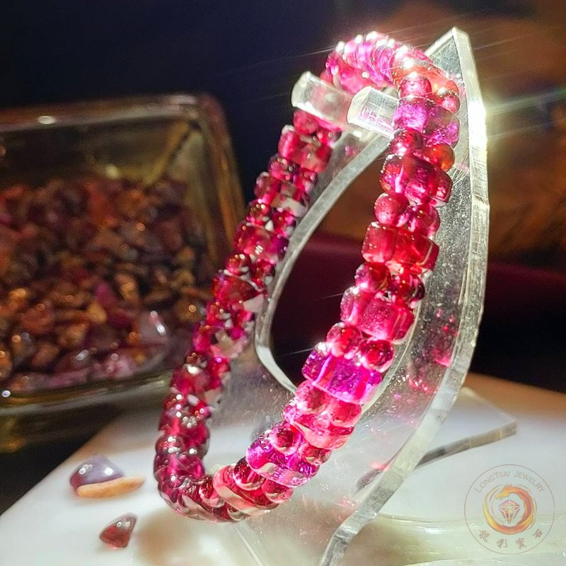 龙彩~天然无优化 红石榴手排 红石榴手链 - 手链/手环 - 宝石 红色