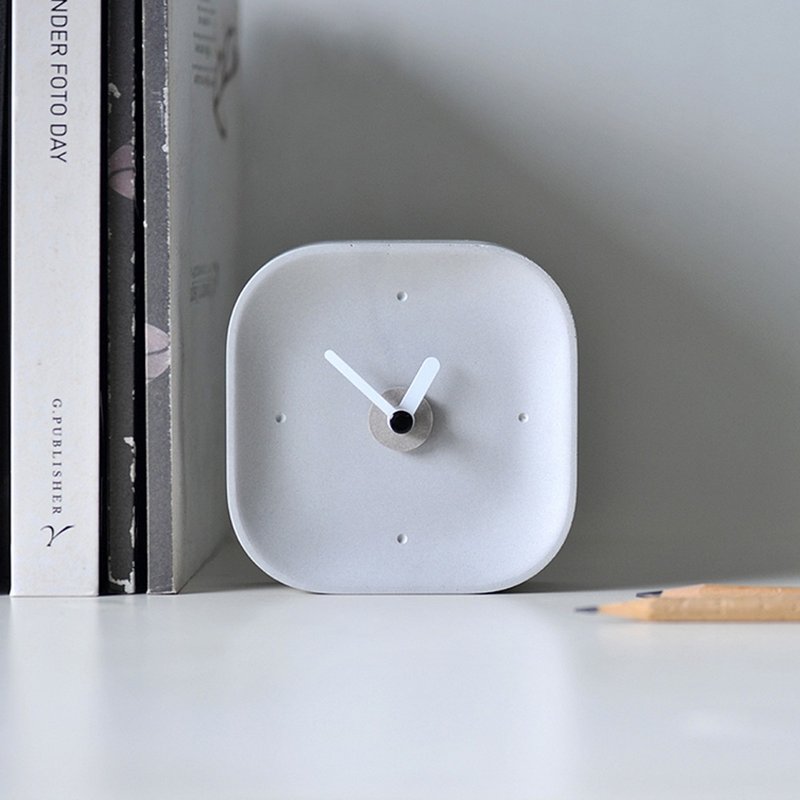 水泥小时钟 - 时钟/闹钟 - 水泥 灰色