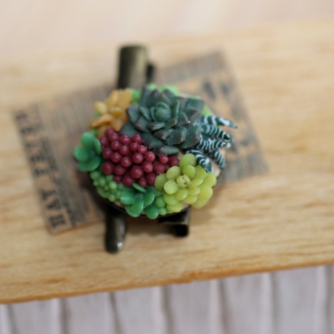 袖珍多肉发饰夹子别针 Miniature Succulent Plants Pin - 发饰 - 纸 绿色