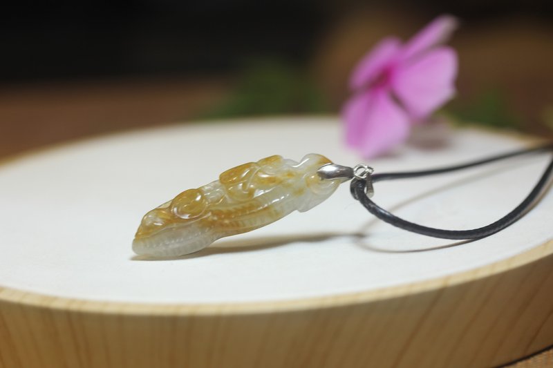 【金玉满堂】天然A货翡翠玉米项链 吊饰  原创手作雕刻 - 项链 - 玉石 金色