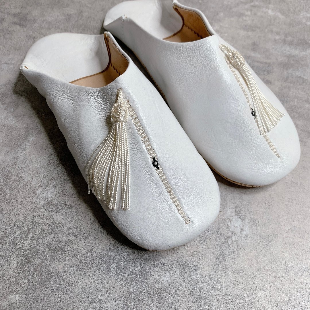 摩洛哥 babouche 室内拖鞋 极简流苏 白 - 室内拖鞋 - 真皮 白色