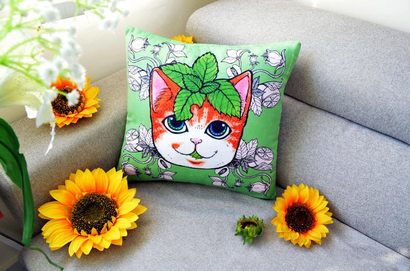 Gookaso原创绘本设计创作 薄荷叶猫咪卡通丝绒质印花抱枕 45x45cm - 枕头/抱枕 - 聚酯纤维 蓝色