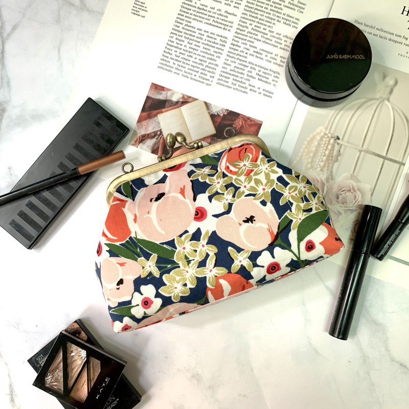 郁金香 - 口金包/ 化妆包 - 化妆包/杂物包 - 棉．麻 多色