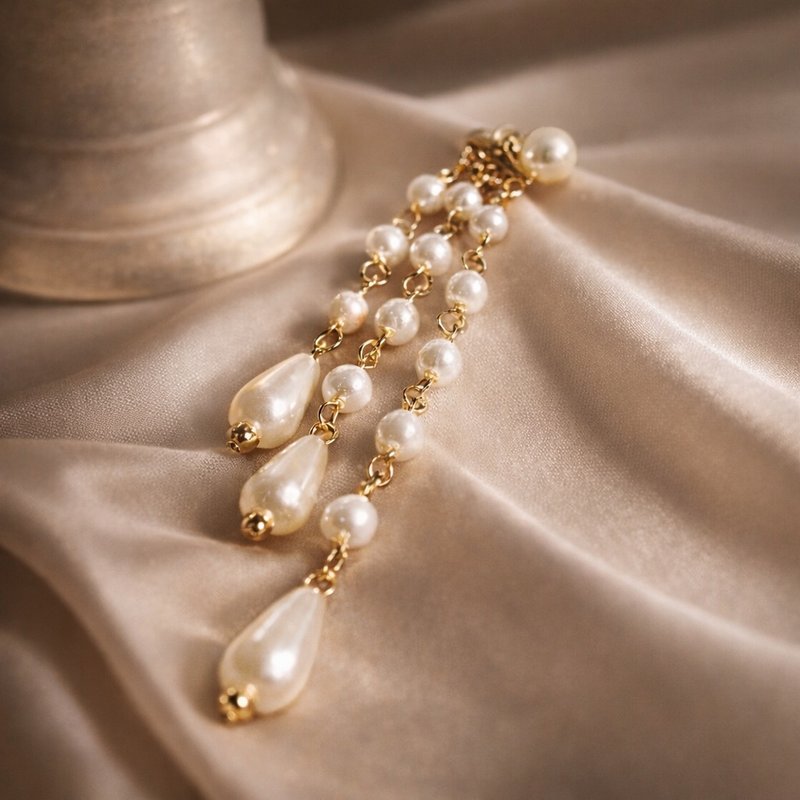 非水晶玻璃珍珠三排三挂垂坠流苏耳环 - 耳环/耳夹 - 其他材质 白色